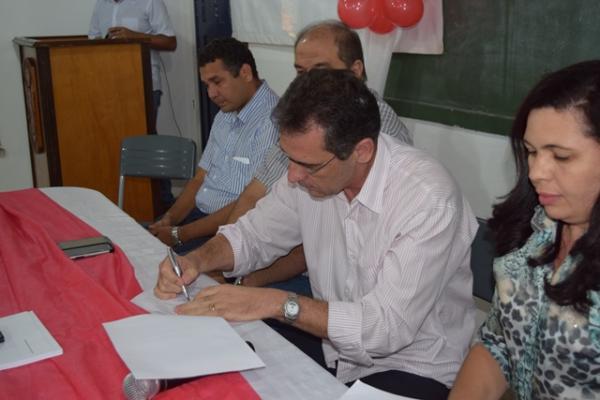 Pref. Gilberto Júnior empossa nova Gerência e Conselhos do Fundo Previdenciário Municipal.(Imagem:Waldemir Miranda)