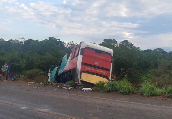 Ministério Público abre inquérito contra empresa após grave acidente matar passageiros(Imagem:Divulgação/PRF)