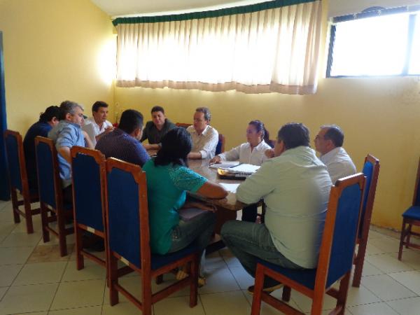 Reunião das comissões discute matérias propostas pelos vereadores.(Imagem:FlorianoNews)