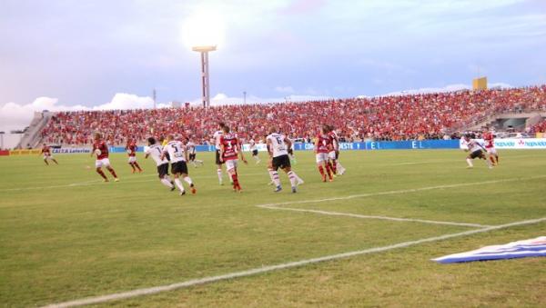 Final entre Campinense e Santa Cruz foi no domingo, com casa cheia em Campina Grande.(Imagem:Silas Batista / GloboEsporte.com)