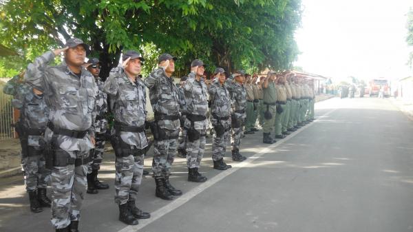 Polícia Militar realizou solenidade de formatura e entrega de medalhas honoríficas em Floriano.(Imagem:FlorianoNews)