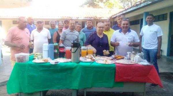 Sintepi promove café da manhã em homenagem ao mês das mães.(Imagem:FlorianoNews)