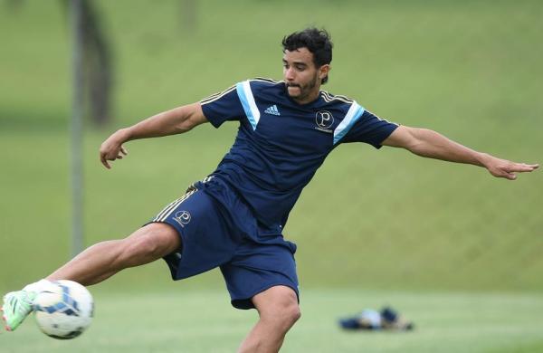 Henrique Dourado vestiu a camisa do Palmeiras em 2014 e está perto de voltar.(Imagem:Cesar Greco/Ag. Palmeiras)