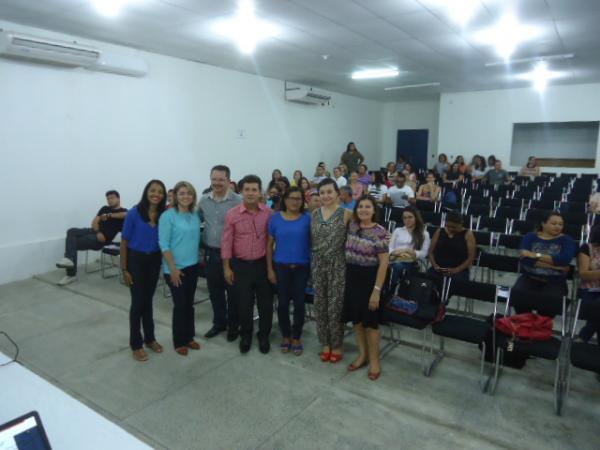 10ª GRE promove seminário sobre a Base Nacional Comum Curricular em Floriano.(Imagem:FlorianoNews)