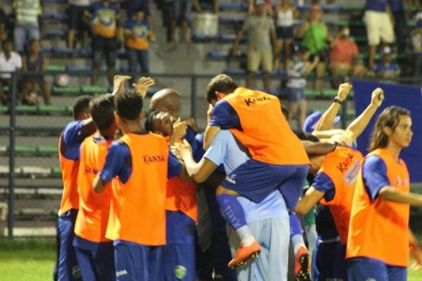 Encantado, Kobayashi enfatiza obediência tática em 4 a 0: