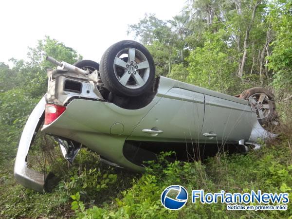 Grave acidente entre moto e carro deixa vítima fatal na PI-140.(Imagem:FlorianoNews)