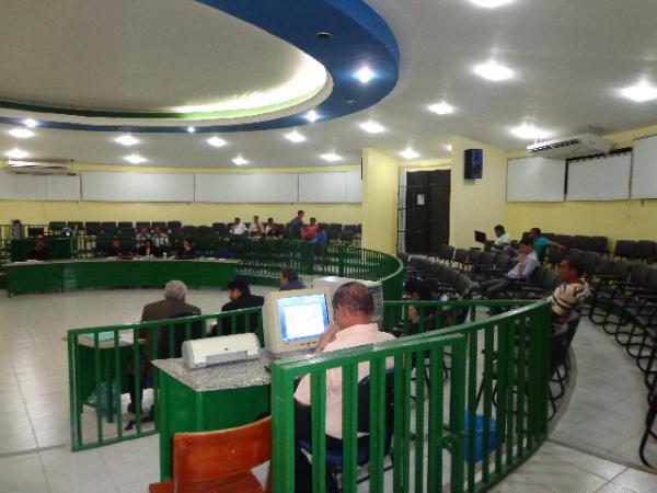 Câmara Municipal de Floriano realiza sessão ordinária da segunda quinzena de fevereiro.(Imagem:FloianoNews)