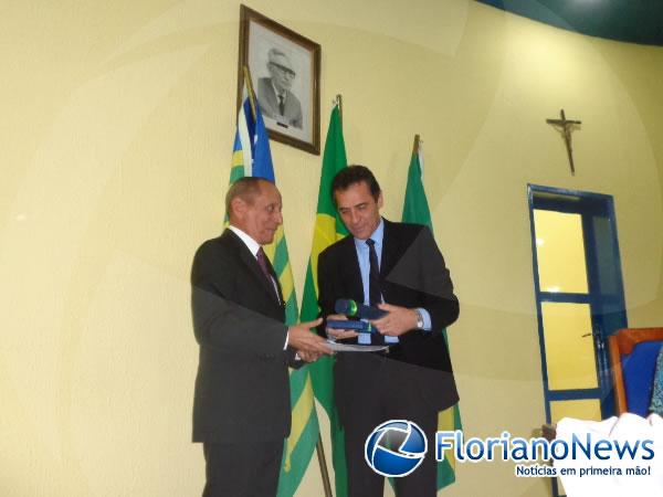 Medalha do Mérito Agrônomo Parentes é concedida ao Repórter Amarelinho e ao Prof. Luiz Paulo.(Imagem:FlorianoNews)