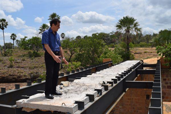 Pontes da zona rural de Floriano já estão sendo montadas.(Imagem:Secom)