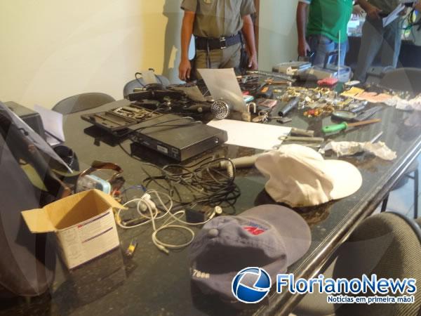 Polícia Militar apreende drogas e produtos de roubo no bairro Taboca.(Imagem:FlorianoNews)