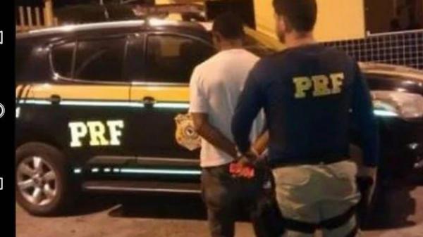 PRF prende homem com mandado de prisão em Floriano.(Imagem:PRF)