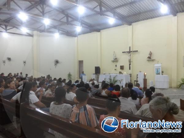 Procissão encerrou os festejos de Nossa Senhora de Fátima em Floriano.(Imagem:FlorianoNews)