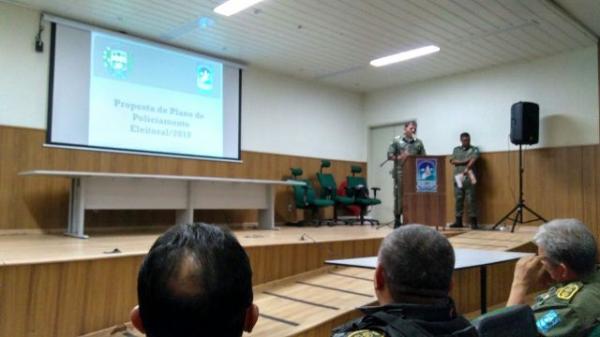 Comando da PM de Floriano participa de reunião sobre Plano de Policiamento Eleitoral.(Imagem:3BPM)