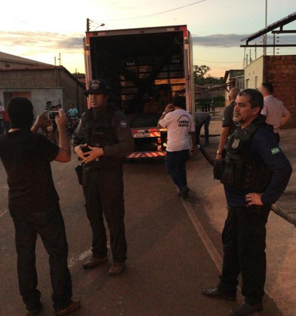 Polícia prende suspeitos de comprar material roubado de obra da Prefeitura de Teresina.(Imagem:Divulgação/SSP-PI)
