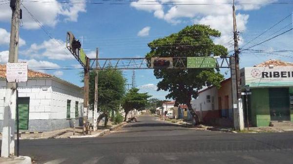 Semáforo com defeito causa acidente em cruzamento de Floriano.(Imagem:FlorianoNews)