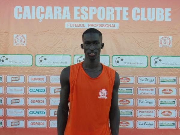 Mouhamadou Leye reforça o ataque do Caiçara no Piauiense 2015.(Imagem:Caiçara EC)