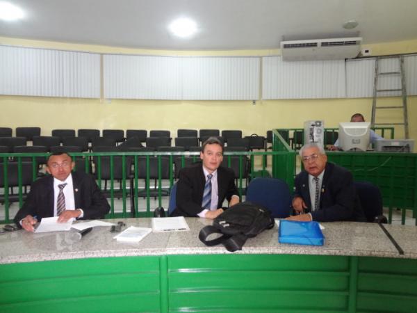 Vereadores Carlão (PTB), Fabio Braga (PP) e José Leão (PSD).(Imagem:FlorianoNews)
