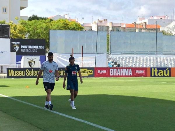 Camisa 10 está em processo de transição para o campo, mas ainda não tem presença assegurada na estreia contra a Jamaica. Érika sente o tornozelo direito e preocupa comissão.(Imagem:Amanda Kestelman/GloboEsporte.com)