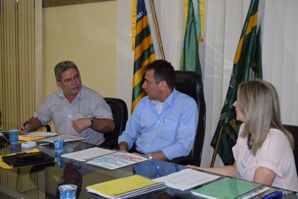 Prefeitura e Sebrae fecham parceria para Implementação da Lei Geral em Floriano.(Imagem:Waldemir Miranda)