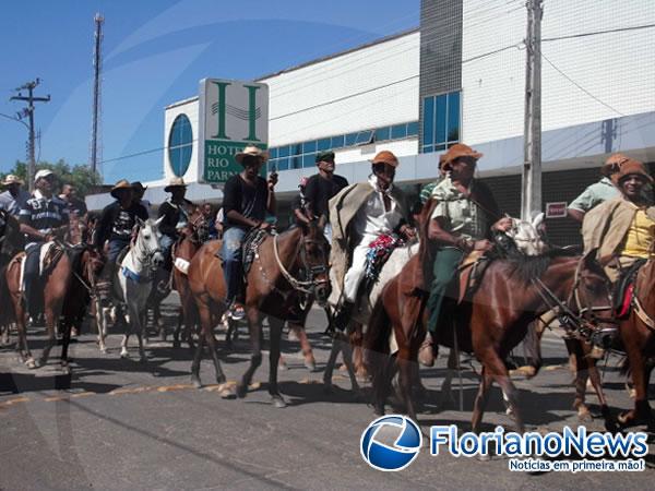 Prefeitura de Floriano promoveu cavalgada dos vaqueiros.(Imagem:FlorianoNews)
