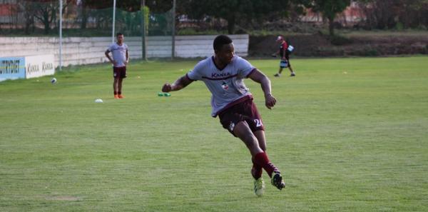 Robinho, River-PI(Imagem:Emanuele Madeira/Globoesporte.com)