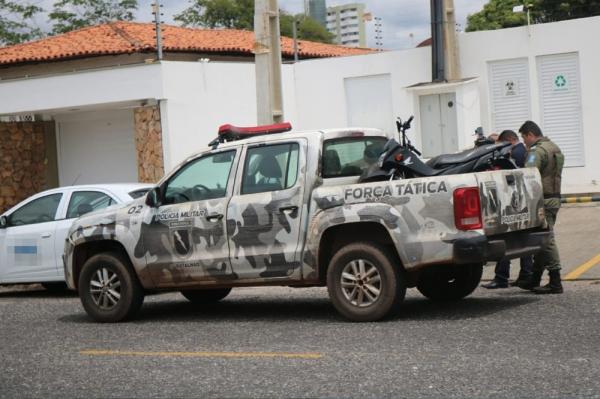 Segundo a Polícia Militar, o homem foi baleado quando teria tentado assaltar duas idosas na Zona Leste de Teresina.(Imagem:Glayson Costa/ G1 PI)