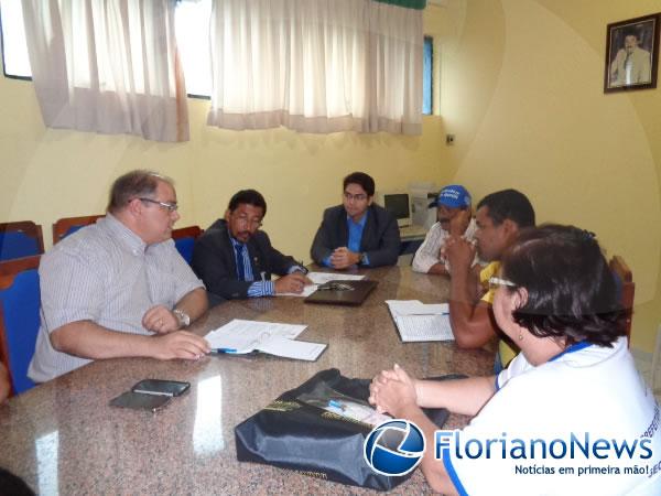Secretário se reúne com Ministério Público e Sindicato dos Servidores Municipais.(Imagem:FlorianoNews)