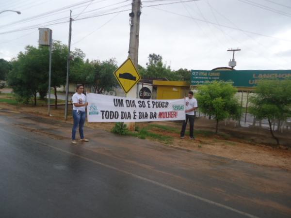 Blitz educativa celebra Dia Internacional da Mulher em Floriano.(Imagem:FlorianoNews)