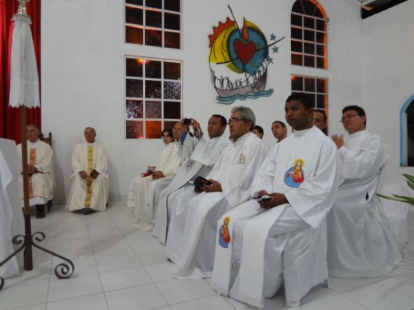 Diácono José Saraiva Júnior foi ordenado Presbítero na paróquia Sant?Ana em Floriano.(Imagem:FlorianoNews)