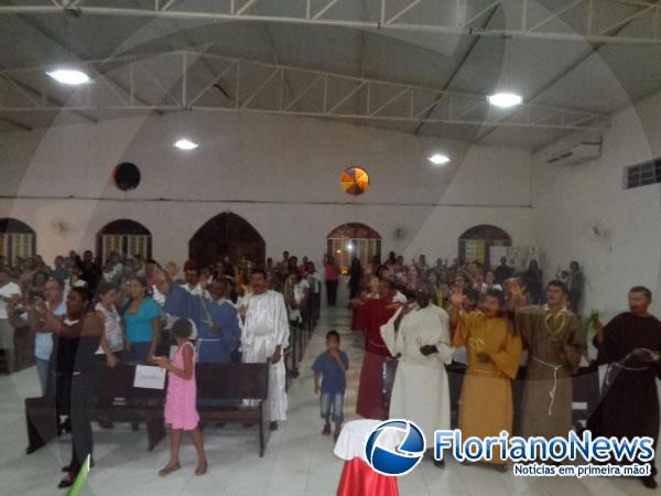 Domingo de Ramos é celebrado com missas e procissões em Floriano.(Imagem:FlorianoNews)