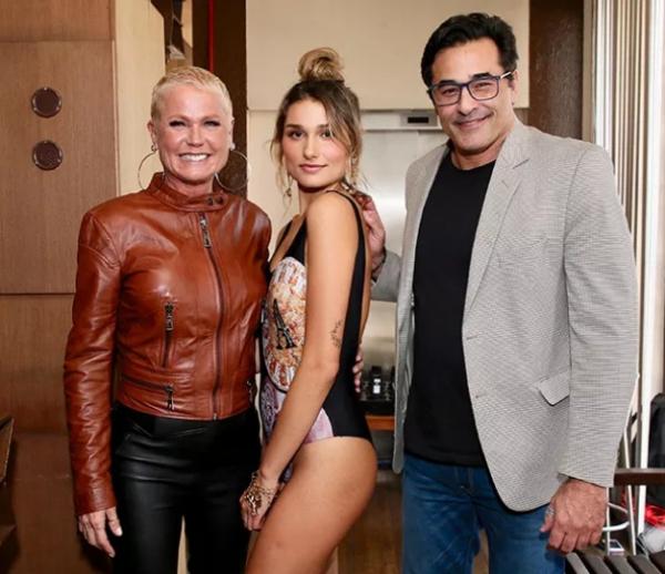 Xuxa, Sasha e Luciano Szafir(Imagem:Marcello Sá Baretto/Brazil News)