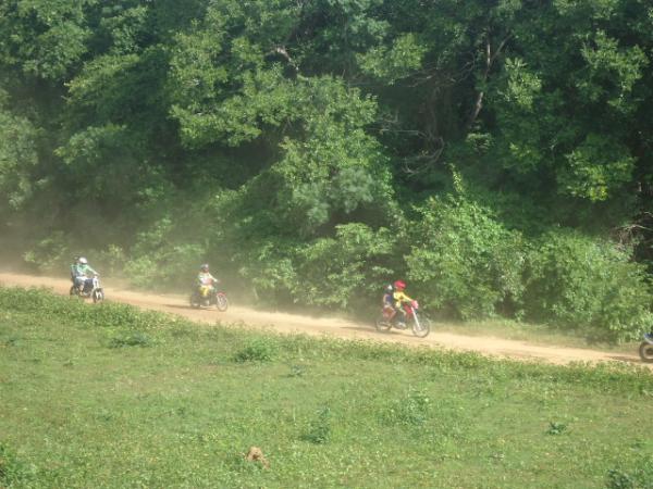 Amantes de motocicletas participam da IV Trilha da Calcinha em Guadalupe.(Imagem:FlorianoNews)