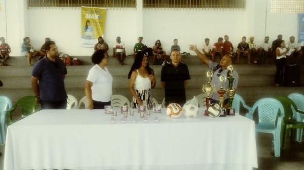 Equipes participam da abertura da Copa Cidade Futsal Feminino 2018 em Floriano.(Imagem:FlorianoNews)