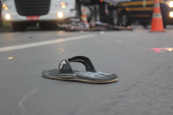 Homem morreu atropelado na BR-343, zona urbana de Teresina.(Imagem:Ellyo Teixeira/G1)