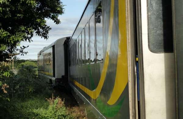 Metrô de THE descarrila mais uma vez(Imagem:180graus)