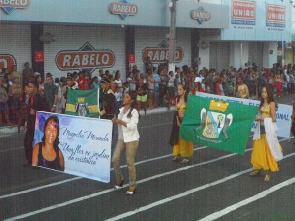 Beleza e patriotismo marcam desfile de 7 de setembro em Floriano.(Imagem:FlorianoNews)