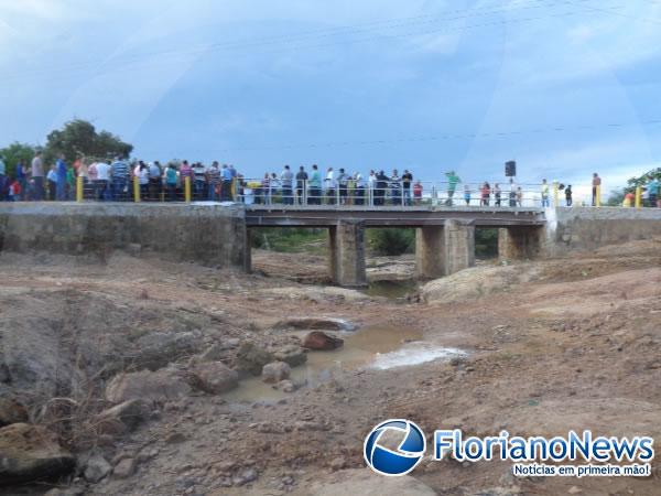 Prefeitura de Floriano inaugura ponte Joaquim Batista no bairro Taboca.(Imagem:FlorianoNews)