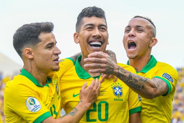 Philippe Coutinho, Roberto Firmino e Everton têm dois gols e estão entre os 13 artilheiros da Copa América até o momento.(Imagem:Bob Paulino/BP Filmes)