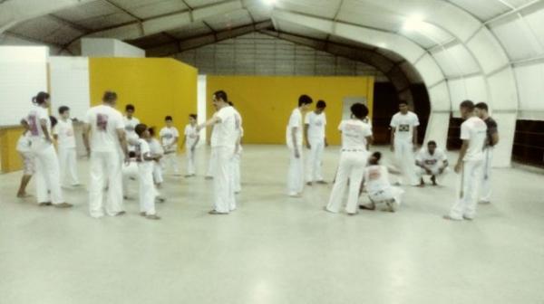Projeto oferece aulas gratuitas de capoeira em Floriano.(Imagem:FlorianoNews)