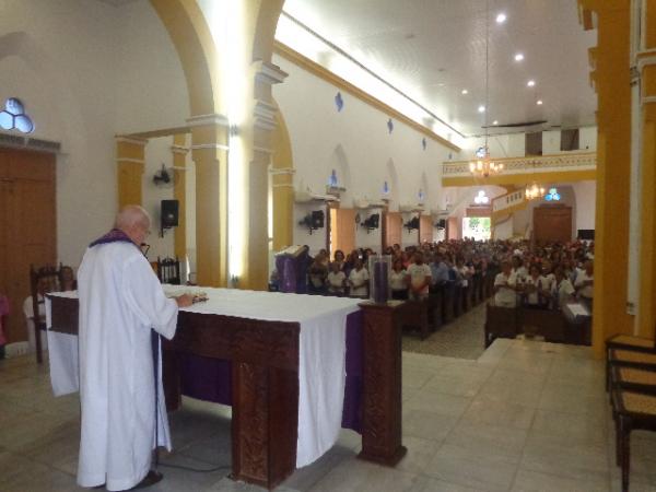 Paróquias de Floriano celebram a Quarta-feira de Cinzas.(Imagem:FlorianoNews)