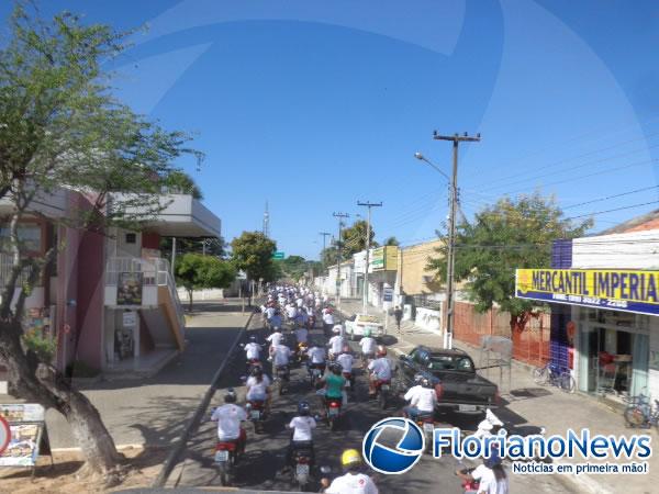 Carreata comemora o Dia do Motociclista em Floriano.(Imagem:FlorianoNews)