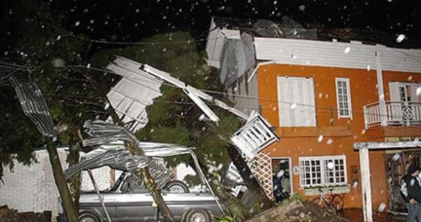 Temporal deixou rastro de destruição por onde passou na Serra Gaúcha(Imagem: Rafael Cavalli / Jornal NH / Correio do Povo)