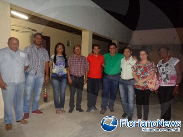 Líder Político Almir Reis dialogou com representantes dos bairros em reunião CONSAMF.(Imagem:FlorianoNews)