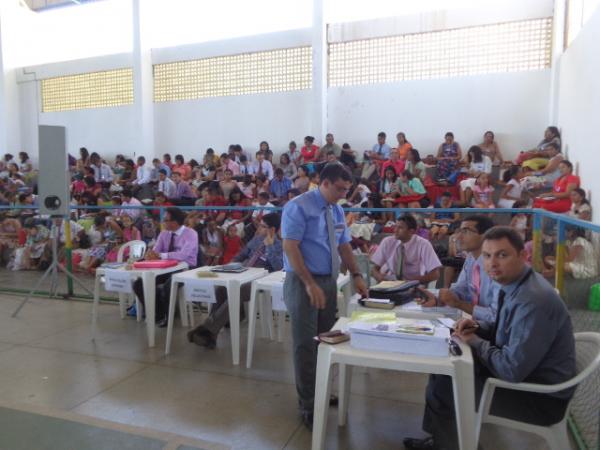 O evento teve a participação de um grande número de fieis.(Imagem:FlorianoNews)