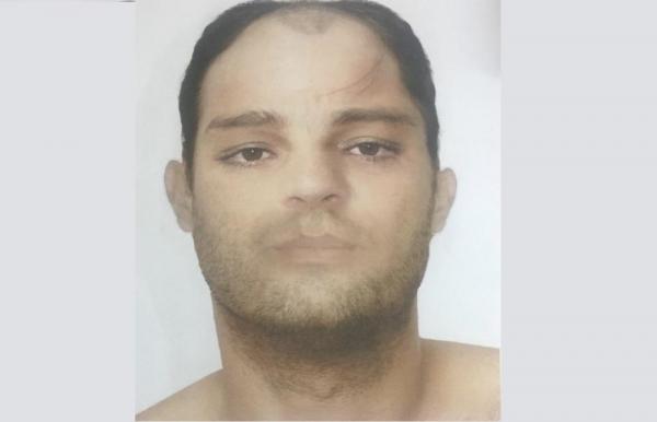 Retrato falado de suspeito de estuprar uma mulher em Uruçuí - Piauí(Imagem:Divulgação/Polícia Civil)