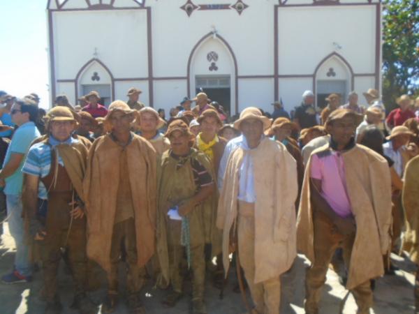 Festa do Vaqueiro é comemorada com missa e cavalgada em Nazaré do Piauí.(Imagem:FlorianoNews)