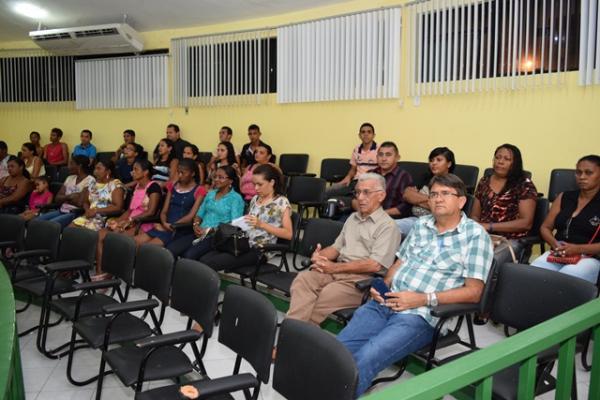 Ações da Educação Inclusiva foram expostas durante a sessão.(Imagem:Secom)