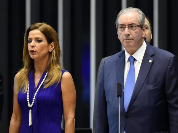 Claudia Cruz, mulher do presidente suspenso da Câmara dos Deputados Eduardo Cunha, ao lado dele durante cerimônia no congresso.(Imagem:Evaristo Sá)
