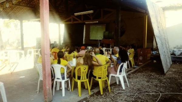 Florianenses se reúnem para assistir ao primeiro jogo do Brasil pela Copa do Mundo.(Imagem:FlorianoNews)