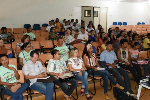 SEMDAS realiza capacitação e apresenta novo programa social em Floriano.(Imagem:SECOM)